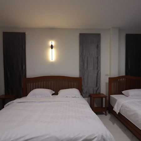 Bk Hotel Mae Sariang Extérieur photo