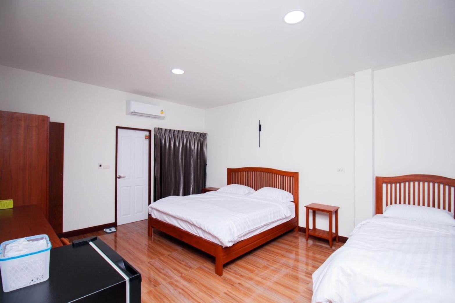 Bk Hotel Mae Sariang Extérieur photo