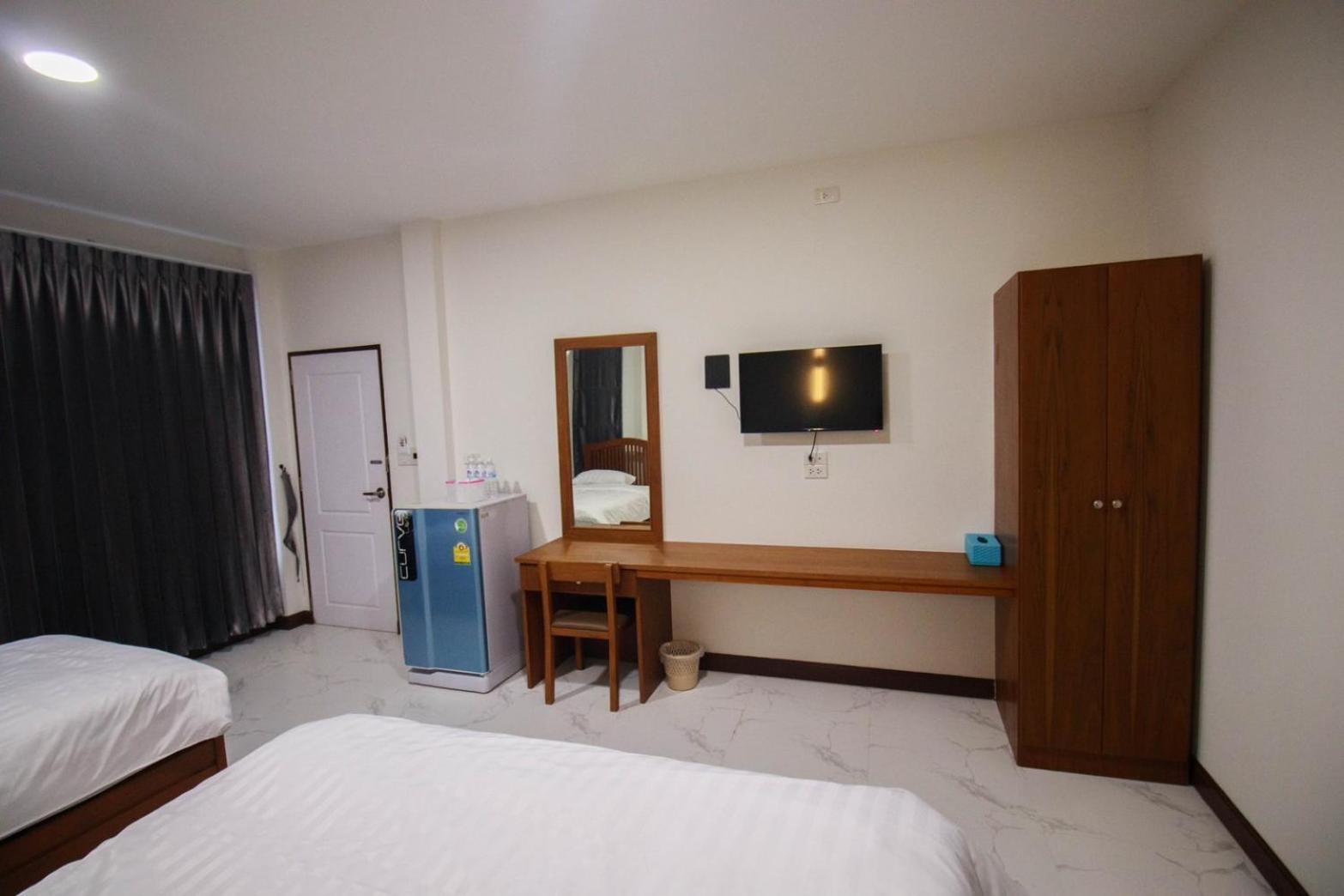 Bk Hotel Mae Sariang Extérieur photo